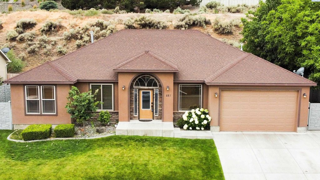 Richland, Washington, 99352, United States, 4 Bedrooms Bedrooms, ,3 BathroomsBathrooms,Residential,Forsale,1922433