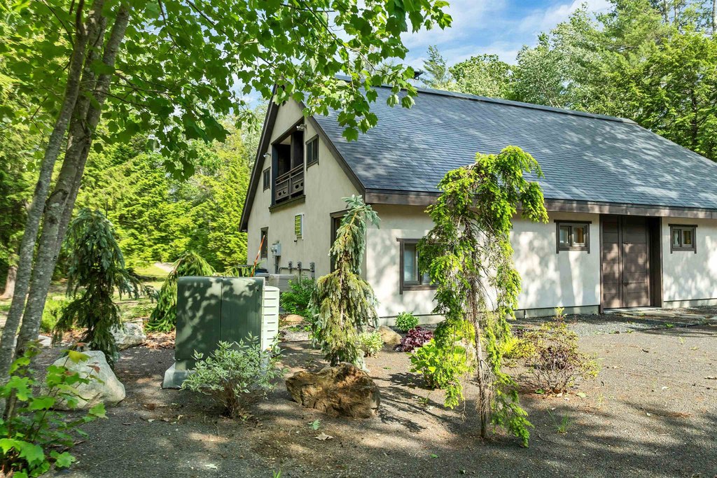Effingham, New Hampshire, 03882, United States, 3 Bedrooms Bedrooms, ,4.5 BathroomsBathrooms,Residential,Forsale,1934003