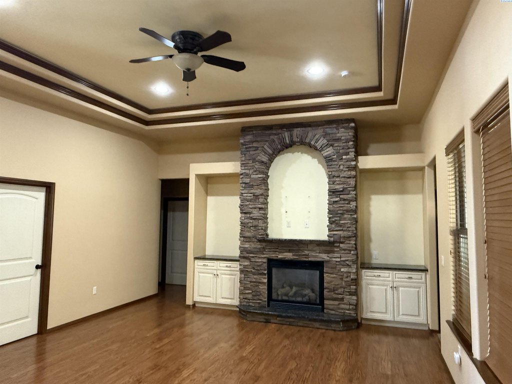 Richland, Washington, 99352, United States, 4 Bedrooms Bedrooms, ,3 BathroomsBathrooms,Residential,Forsale,1922433