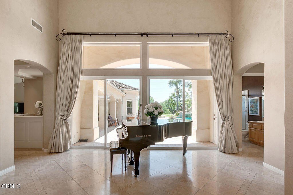 Camarillo, California, 93012, United States, 5 Bedrooms Bedrooms, ,4 BathroomsBathrooms,Residential,Forsale,2004527