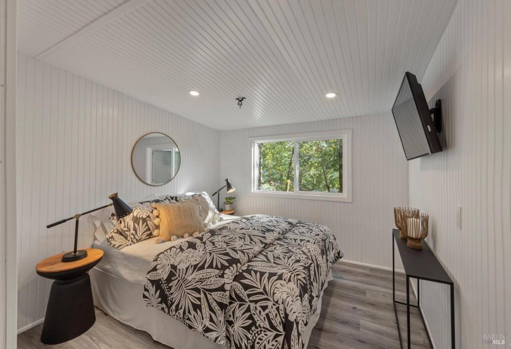 Guerneville, California, 95446, United States, 2 Bedrooms Bedrooms, ,1.5 BathroomsBathrooms,Residential,Forsale,1934061