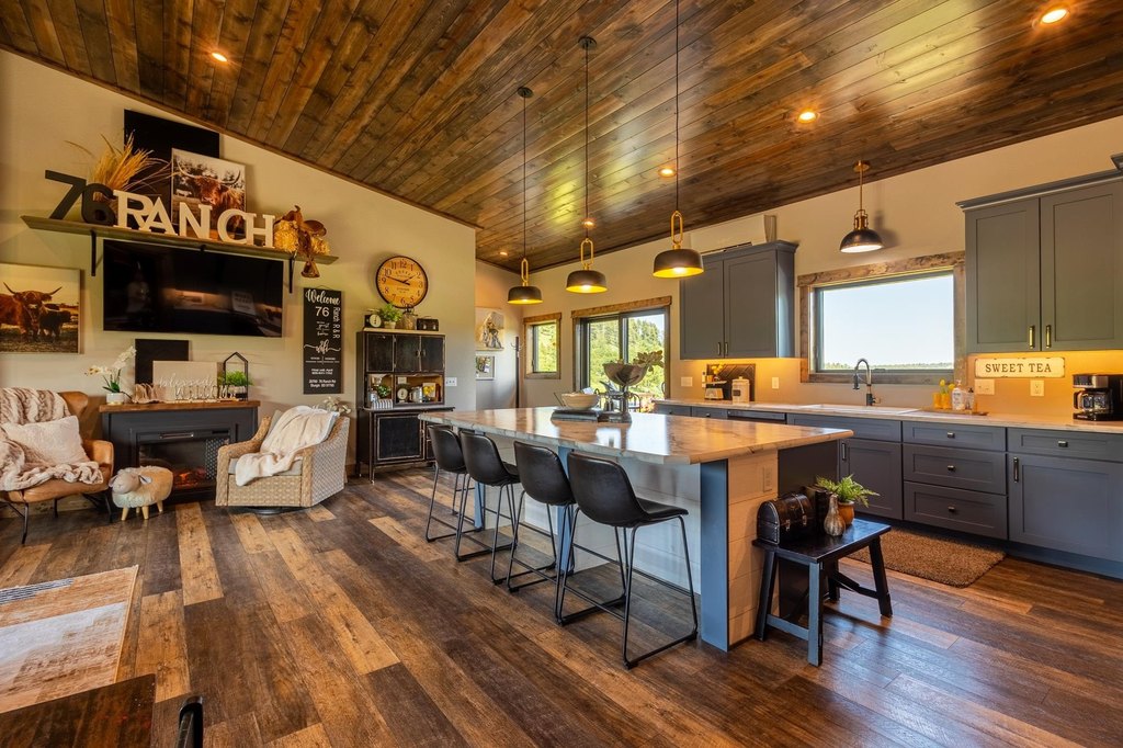 Sturgis, South Dakota, 57785, United States, 5 Bedrooms Bedrooms, ,3.5 BathroomsBathrooms,Residential,Forsale,1945957