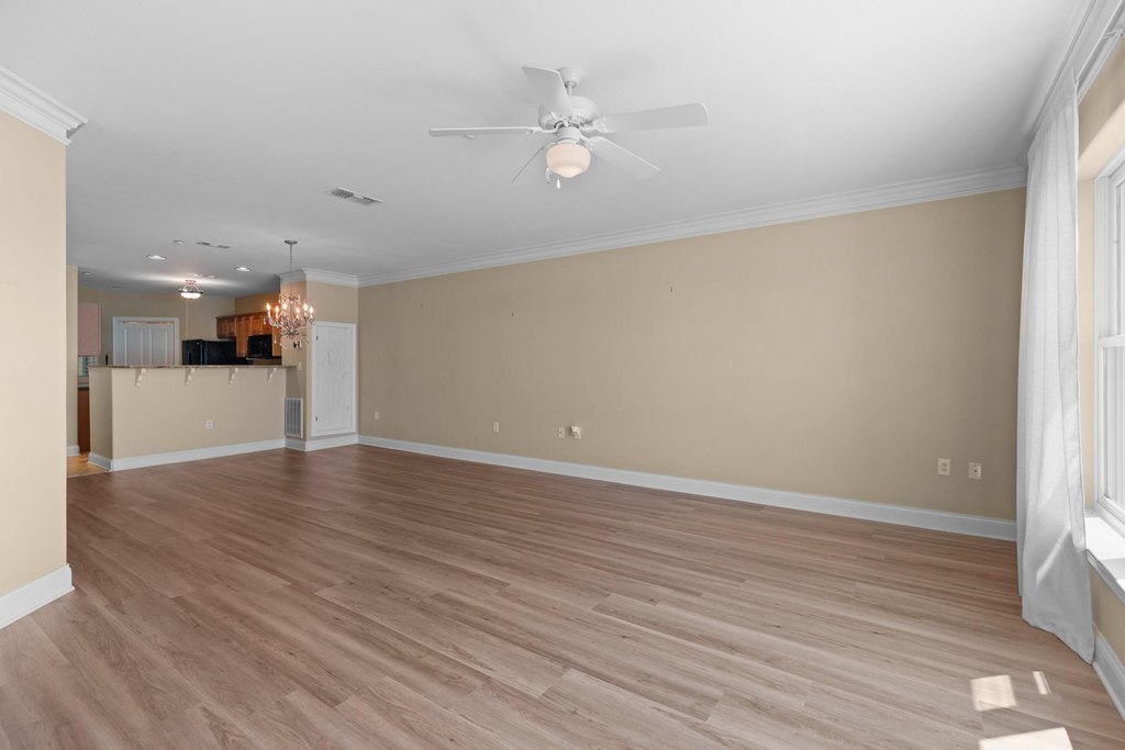 Dandridge, Tennessee, 37725, United States, 2 Bedrooms Bedrooms, ,2 BathroomsBathrooms,Residential,Forsale,1894821