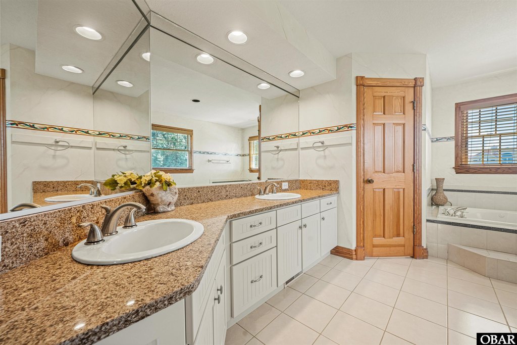 Corolla, North Carolina, 27927, United States, 6 Bedrooms Bedrooms, ,5.5 BathroomsBathrooms,Residential,Forsale,2008045