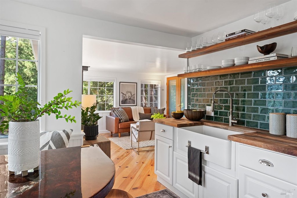 Guerneville, California, 95446, United States, 2 Bedrooms Bedrooms, ,1.5 BathroomsBathrooms,Residential,Forsale,1934061