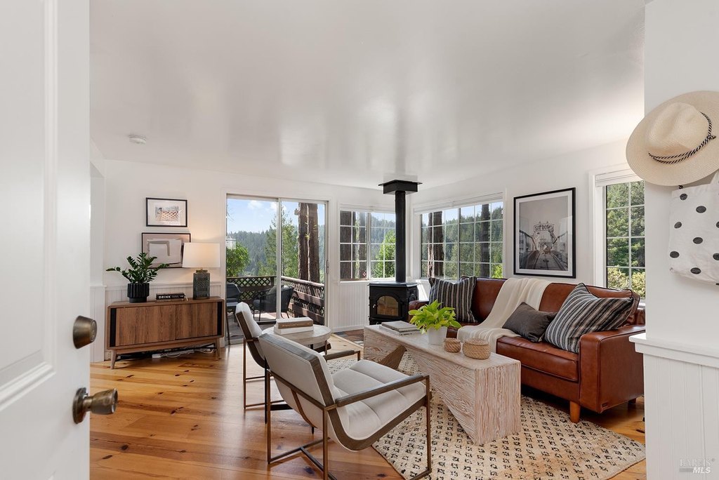 Guerneville, California, 95446, United States, 2 Bedrooms Bedrooms, ,1.5 BathroomsBathrooms,Residential,Forsale,1934061