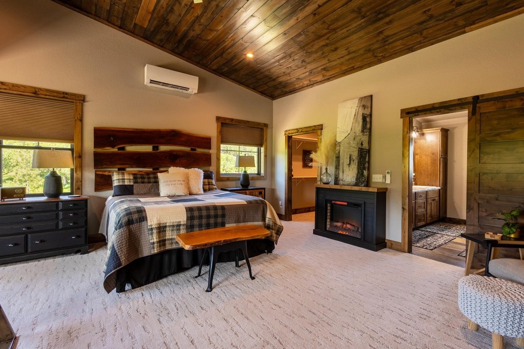 Sturgis, South Dakota, 57785, United States, 5 Bedrooms Bedrooms, ,3.5 BathroomsBathrooms,Residential,Forsale,1945957