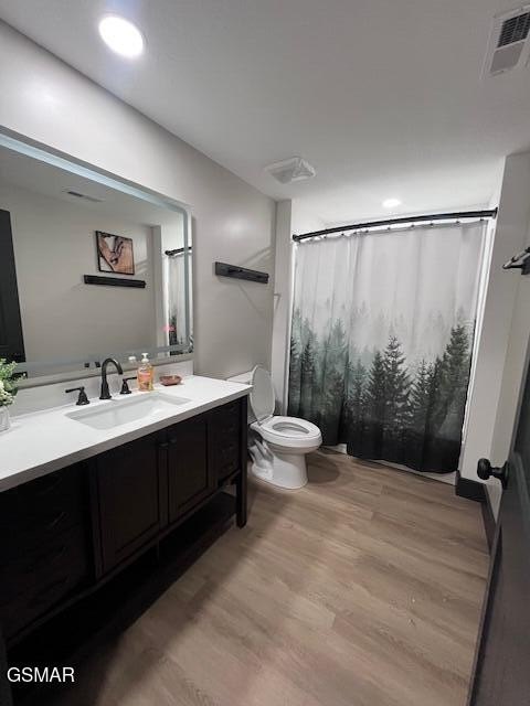 Sevierville, Tennessee, 37876, United States, 3 Bedrooms Bedrooms, ,3 BathroomsBathrooms,Residential,Forsale,1910186