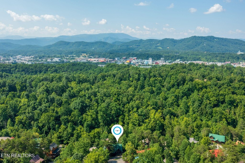 Pigeon Forge, Tennessee, 37863, United States, 2 Bedrooms Bedrooms, ,2 BathroomsBathrooms,Residential,Forsale,1910239