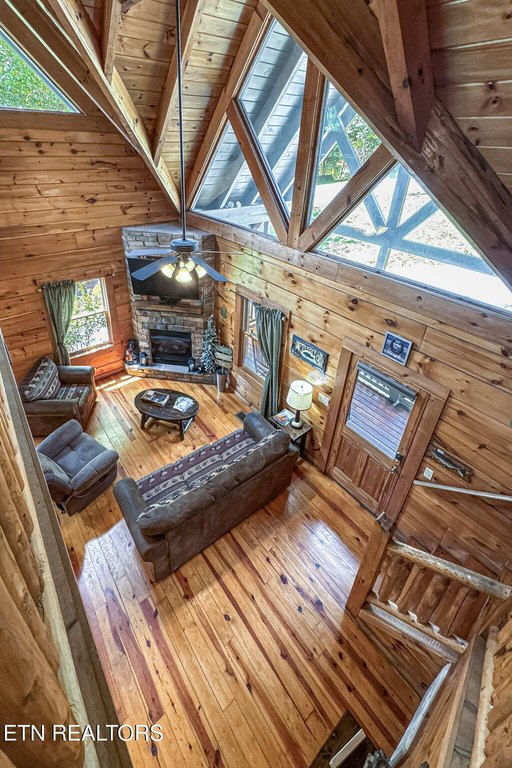Pigeon Forge, Tennessee, 37863, United States, 2 Bedrooms Bedrooms, ,2 BathroomsBathrooms,Residential,Forsale,1910239
