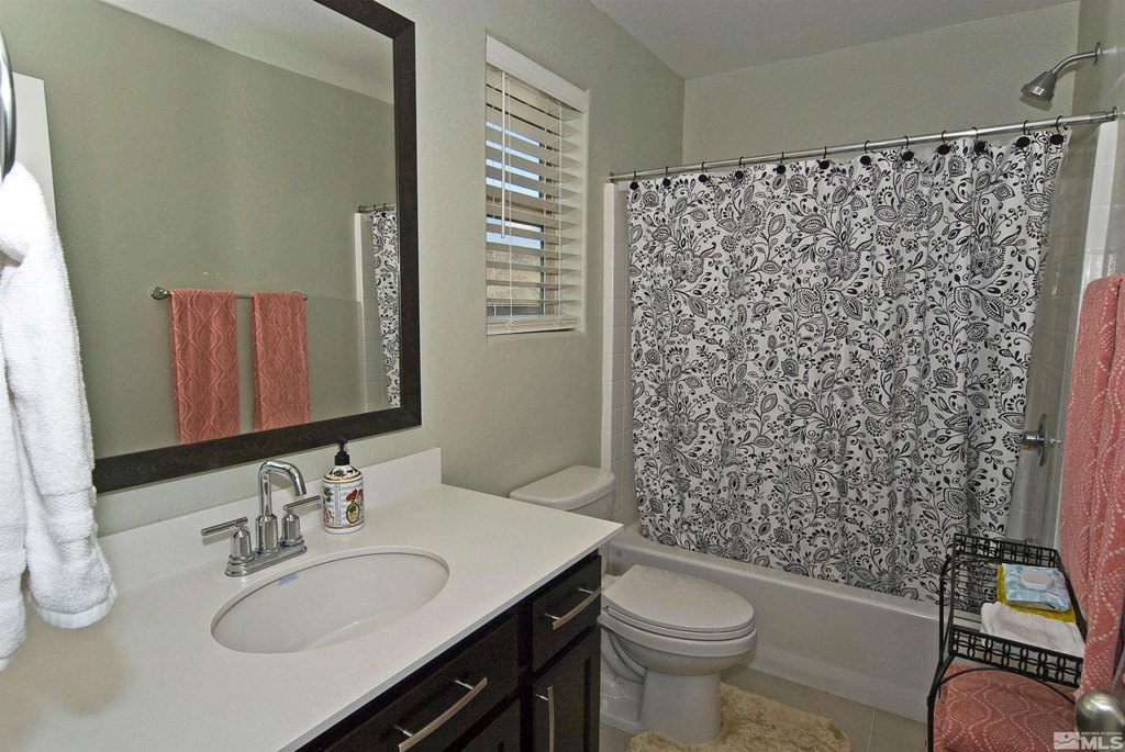 Sparks, Nevada, 89441, United States, 4 Bedrooms Bedrooms, ,3.5 BathroomsBathrooms,Residential,Forsale,1910309