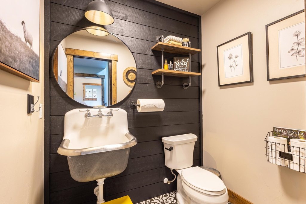 Sturgis, South Dakota, 57785, United States, 5 Bedrooms Bedrooms, ,3.5 BathroomsBathrooms,Residential,Forsale,1945957