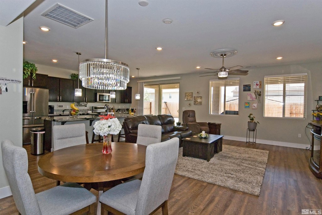 Sparks, Nevada, 89441, United States, 4 Bedrooms Bedrooms, ,3.5 BathroomsBathrooms,Residential,Forsale,1910309