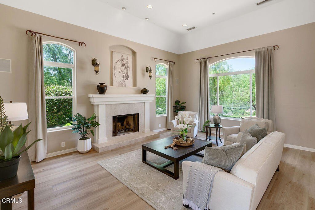 Camarillo, California, 93012, United States, 5 Bedrooms Bedrooms, ,4 BathroomsBathrooms,Residential,Forsale,2004527