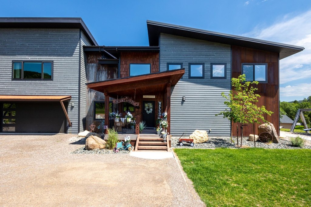 Sturgis, South Dakota, 57785, United States, 5 Bedrooms Bedrooms, ,3.5 BathroomsBathrooms,Residential,Forsale,1945957