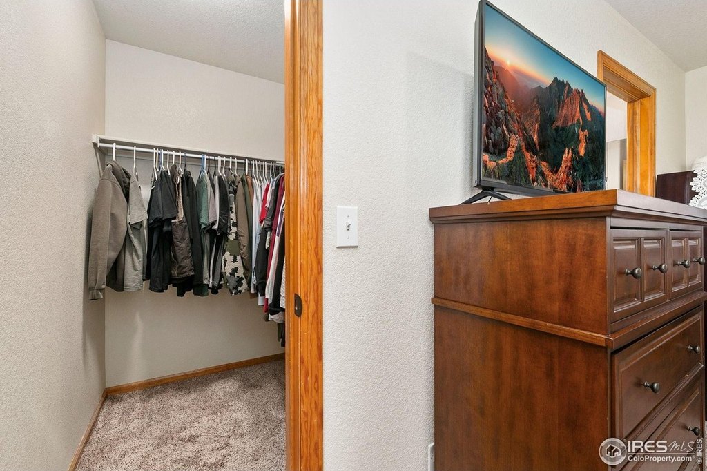 Loveland, Colorado, 80538, United States, 3 Bedrooms Bedrooms, ,2 BathroomsBathrooms,Residential,Forsale,1903113