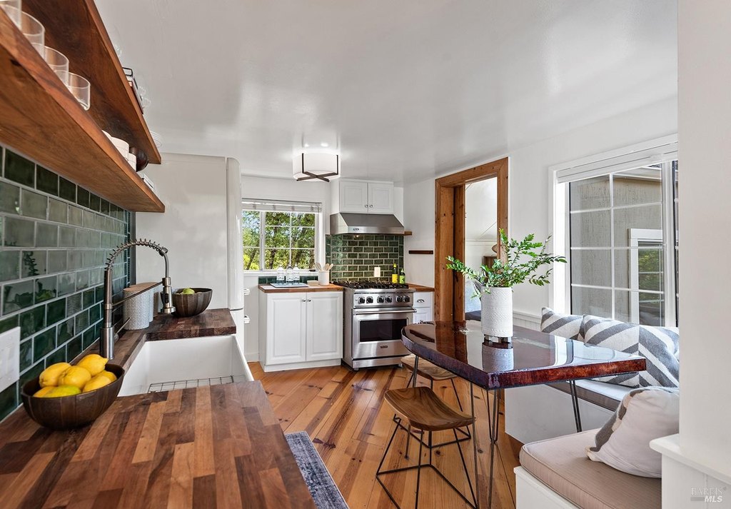 Guerneville, California, 95446, United States, 2 Bedrooms Bedrooms, ,1.5 BathroomsBathrooms,Residential,Forsale,1934061