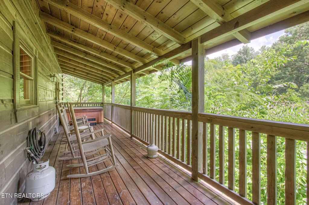 Pigeon Forge, Tennessee, 37863, United States, 2 Bedrooms Bedrooms, ,2 BathroomsBathrooms,Residential,Forsale,1910239