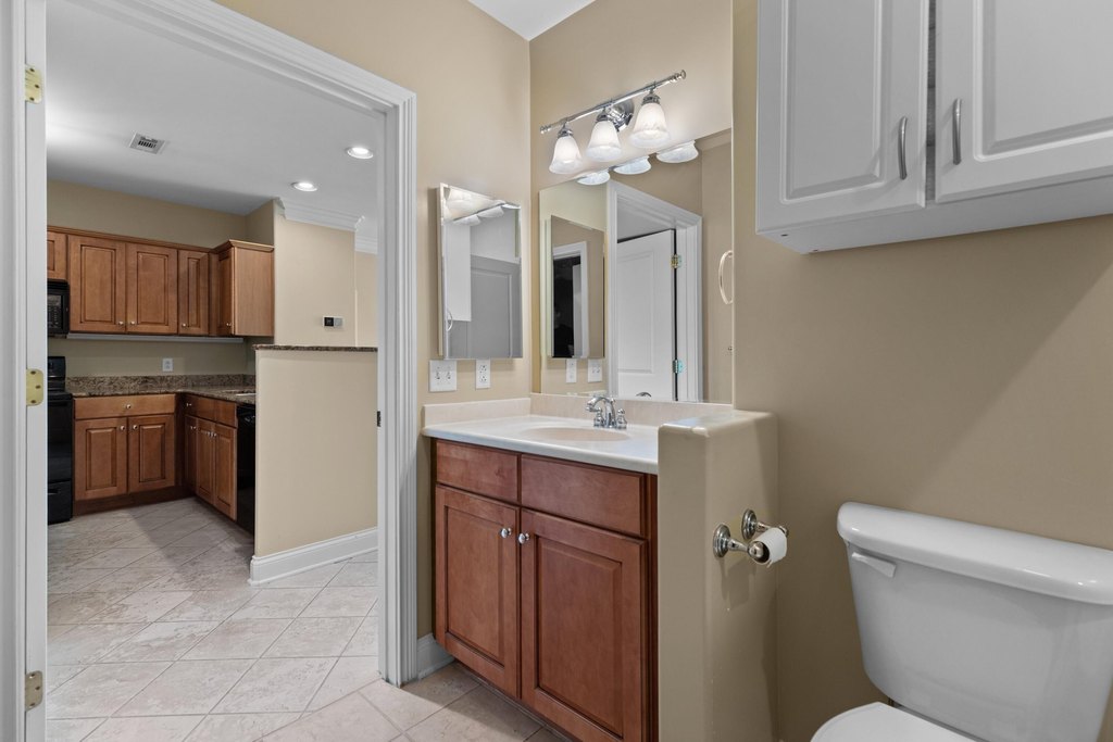 Dandridge, Tennessee, 37725, United States, 2 Bedrooms Bedrooms, ,2 BathroomsBathrooms,Residential,Forsale,1894821