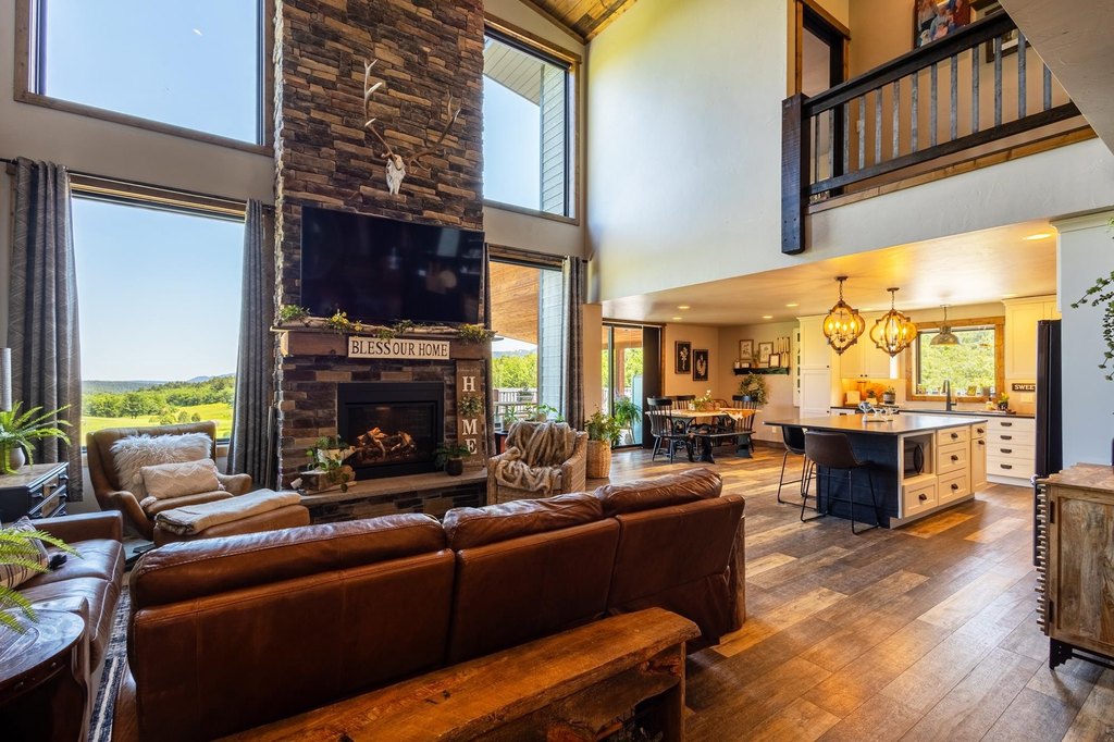 Sturgis, South Dakota, 57785, United States, 5 Bedrooms Bedrooms, ,3.5 BathroomsBathrooms,Residential,Forsale,1945957