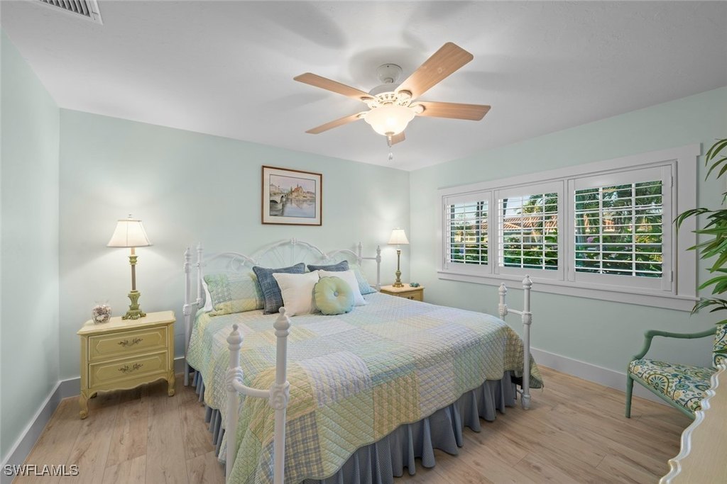 Sanibel, Florida, 33957, United States, 4 Bedrooms Bedrooms, ,3 BathroomsBathrooms,Residential,Forsale,1886342