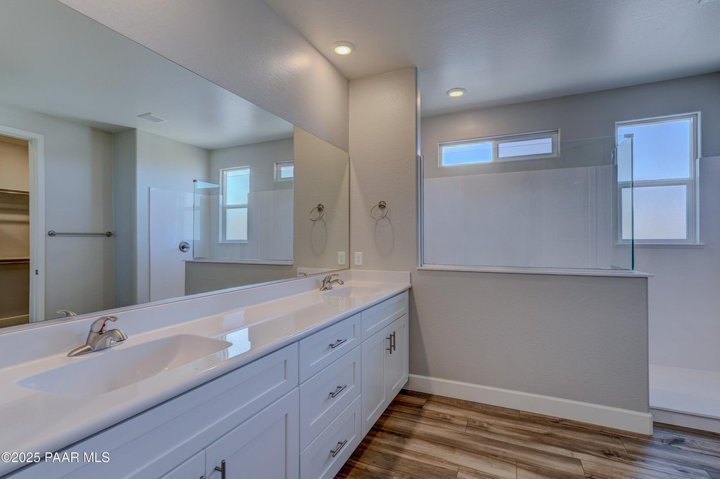 Prescott Valley, Arizona, 86315, United States, 3 Bedrooms Bedrooms, ,2 BathroomsBathrooms,Residential,Forsale,1903154