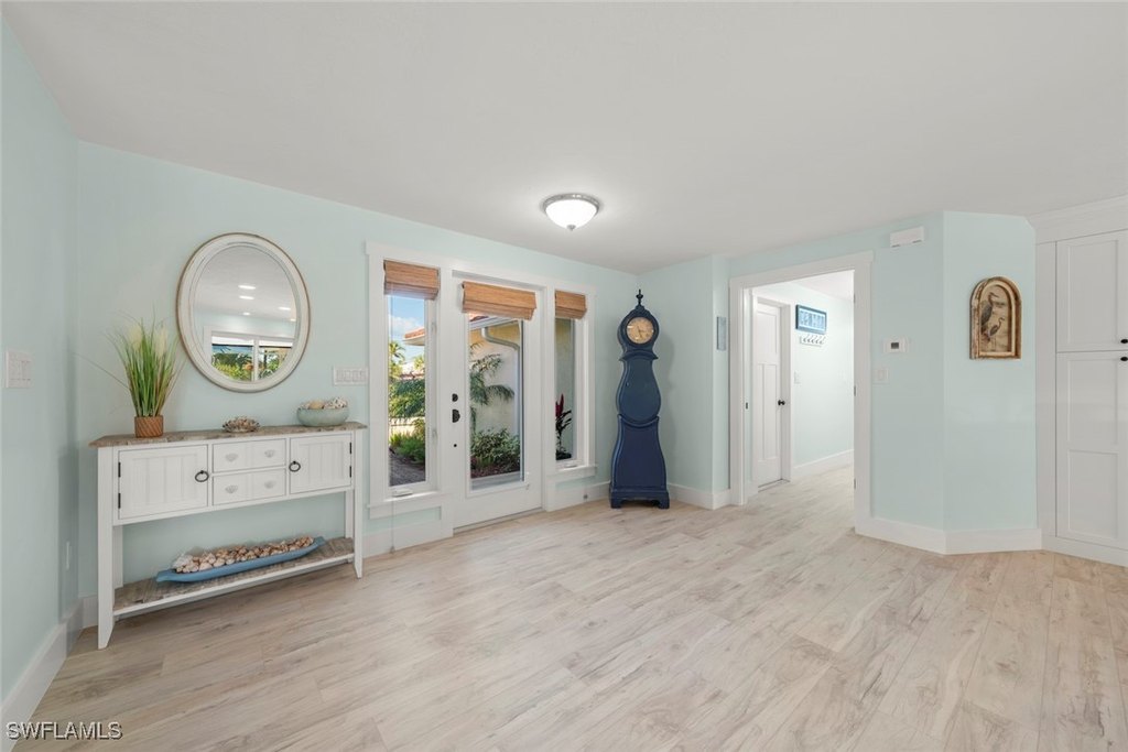 Sanibel, Florida, 33957, United States, 4 Bedrooms Bedrooms, ,3 BathroomsBathrooms,Residential,Forsale,1886342