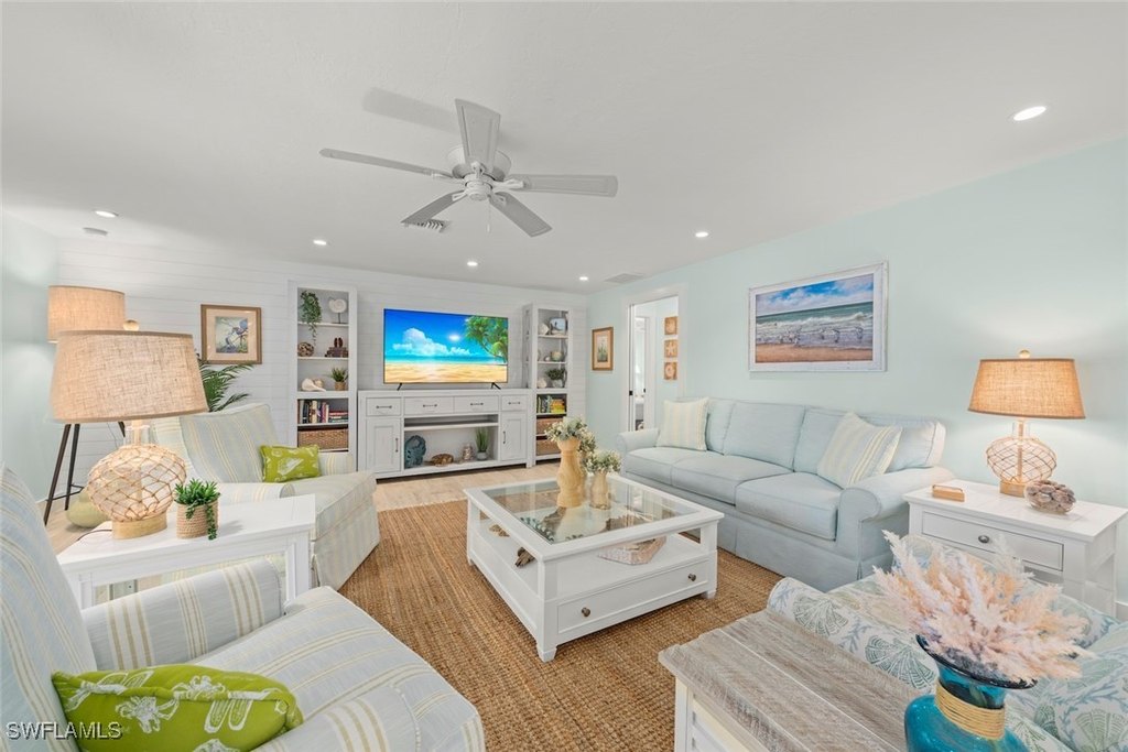 Sanibel, Florida, 33957, United States, 4 Bedrooms Bedrooms, ,3 BathroomsBathrooms,Residential,Forsale,1886342