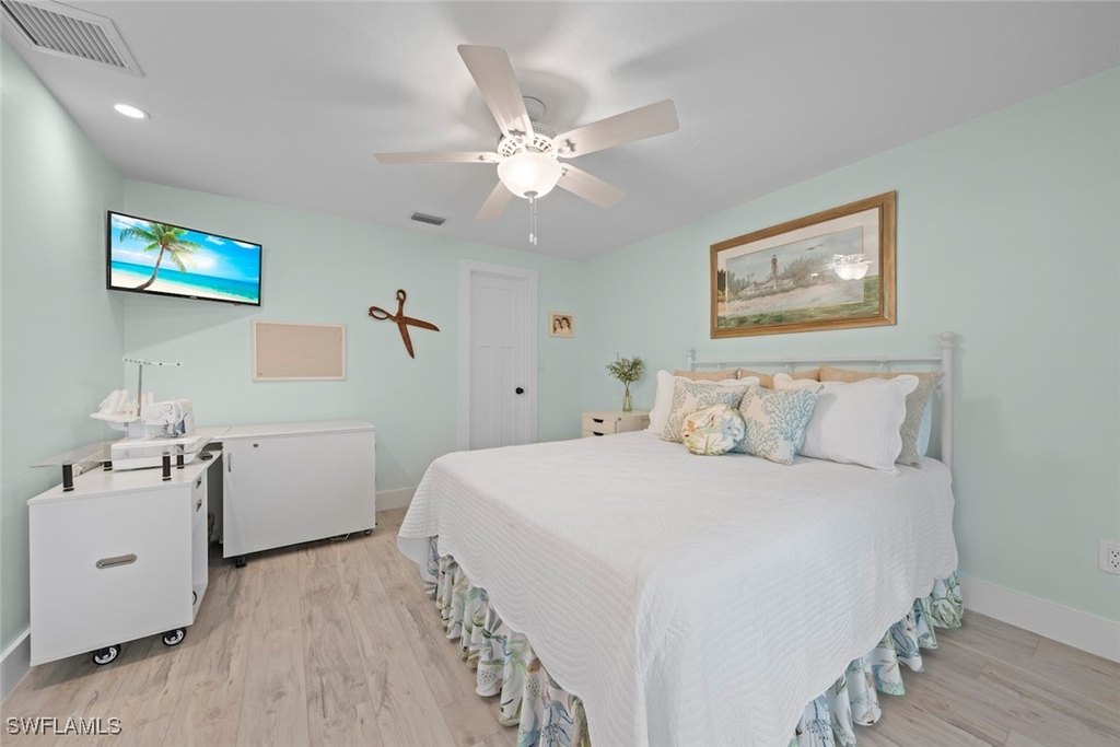 Sanibel, Florida, 33957, United States, 4 Bedrooms Bedrooms, ,3 BathroomsBathrooms,Residential,Forsale,1886342