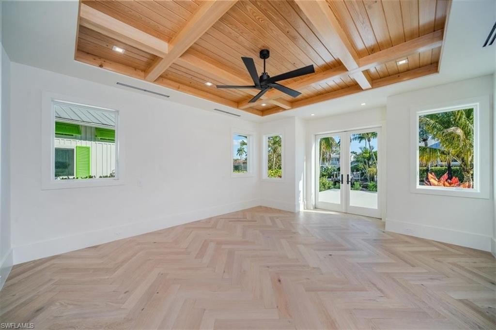 NAPLES, Florida, 34102, United States, 5 Bedrooms Bedrooms, ,5.5 BathroomsBathrooms,Residential,Forsale,1995082