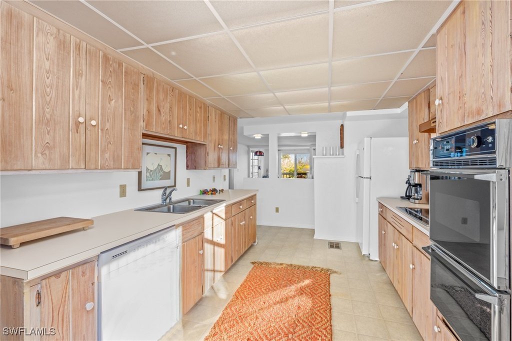 Captiva, Florida, 33924, United States, 6 Bedrooms Bedrooms, ,6.5 BathroomsBathrooms,Residential,Forsale,1886378