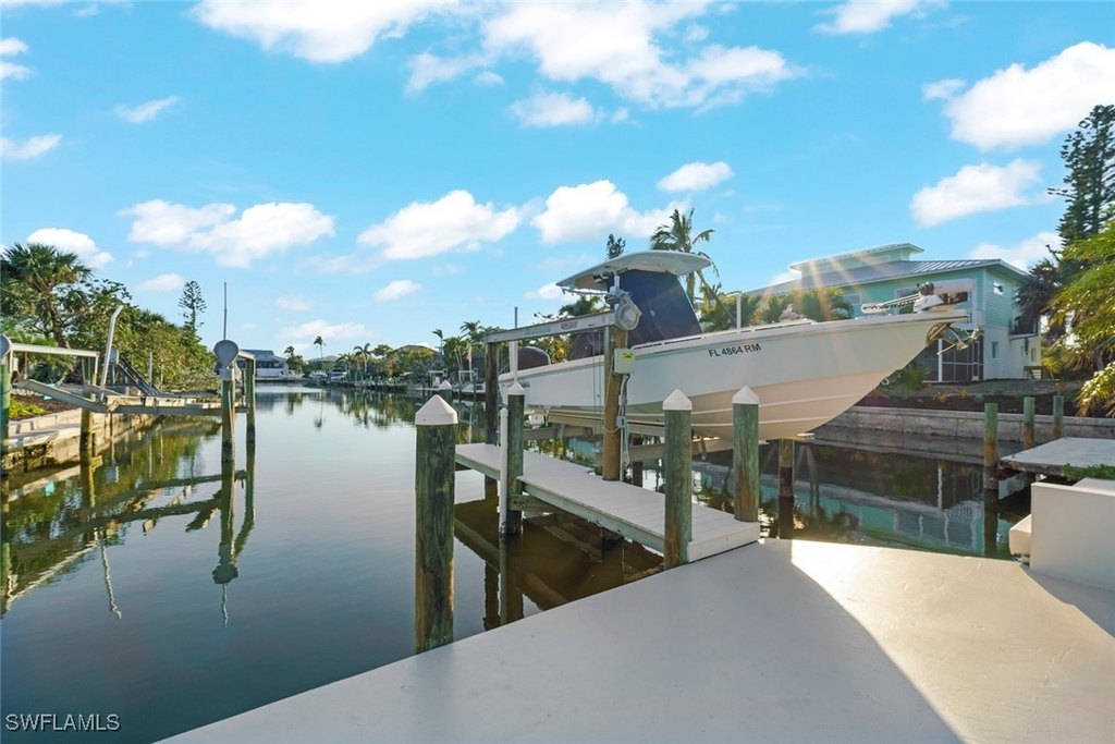 Sanibel, Florida, 33957, United States, 4 Bedrooms Bedrooms, ,3 BathroomsBathrooms,Residential,Forsale,1886342