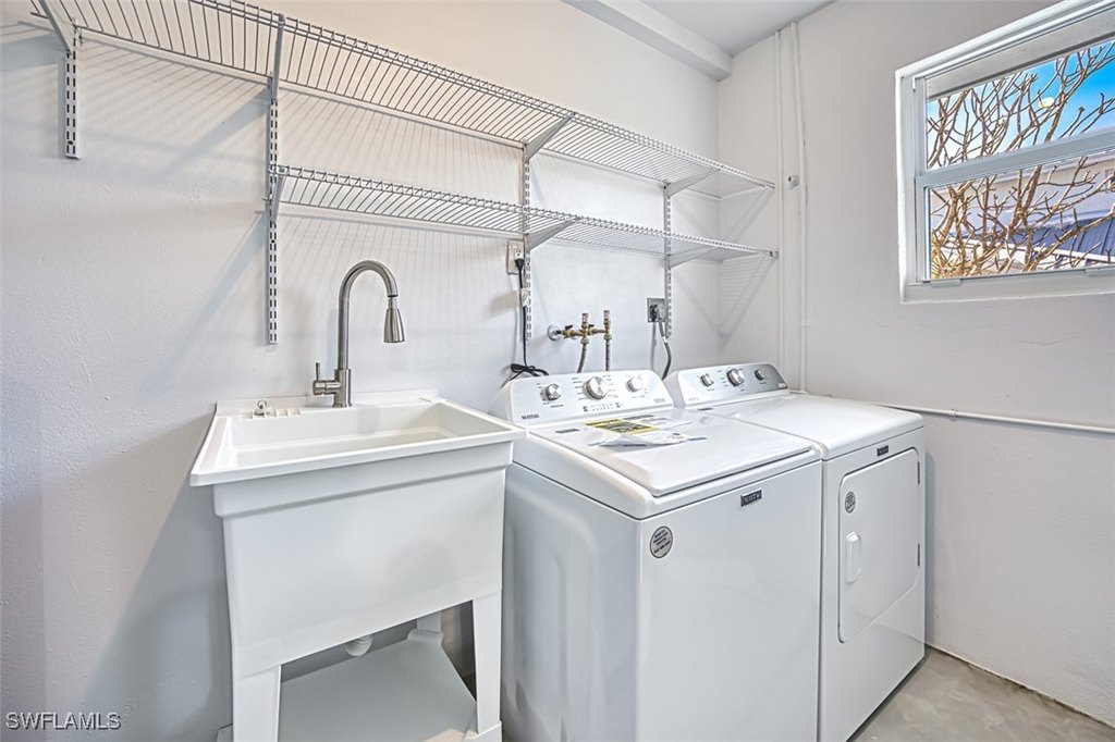 Sanibel, Florida, 33957, United States, 3 Bedrooms Bedrooms, ,2 BathroomsBathrooms,Residential,Forsale,1971951