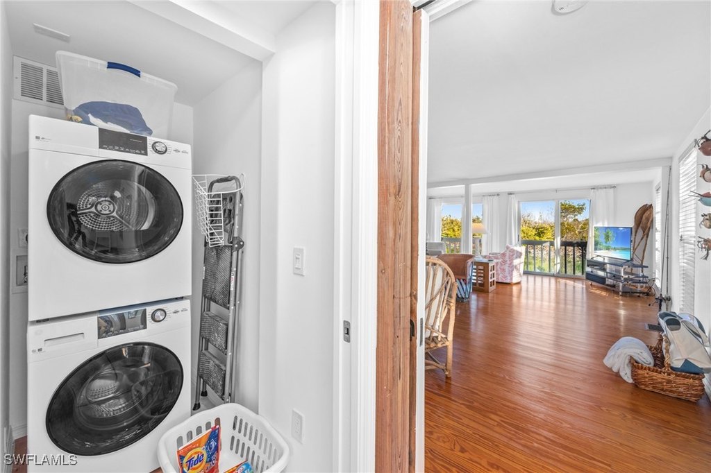 Captiva, Florida, 33924, United States, 6 Bedrooms Bedrooms, ,6.5 BathroomsBathrooms,Residential,Forsale,1886378