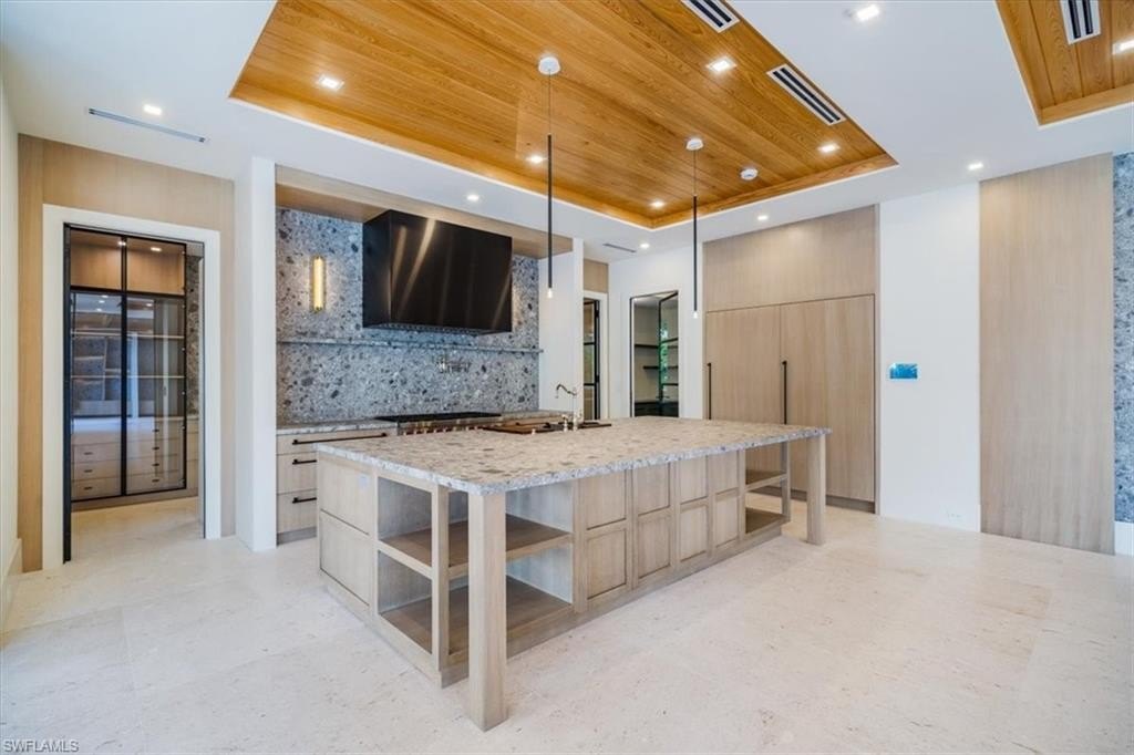 NAPLES, Florida, 34102, United States, 5 Bedrooms Bedrooms, ,5.5 BathroomsBathrooms,Residential,Forsale,1995082