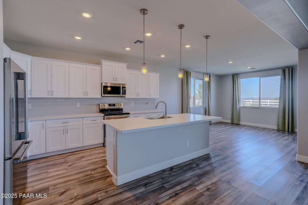 Prescott Valley, Arizona, 86315, United States, 3 Bedrooms Bedrooms, ,2 BathroomsBathrooms,Residential,Forsale,1903154