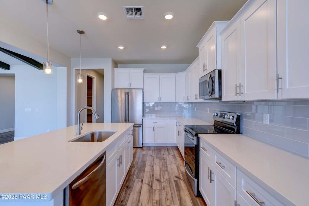 Prescott Valley, Arizona, 86315, United States, 3 Bedrooms Bedrooms, ,2 BathroomsBathrooms,Residential,Forsale,1903154