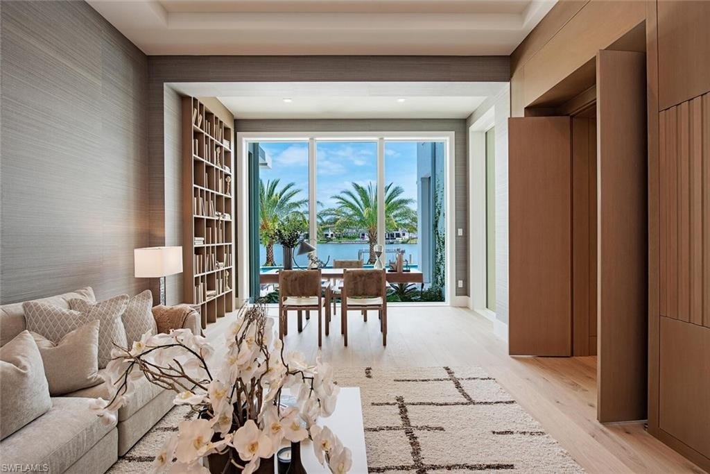 NAPLES, Florida, 34102, United States, 5 Bedrooms Bedrooms, ,6.5 BathroomsBathrooms,Residential,Forsale,1995081