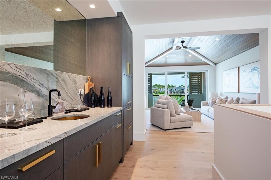 NAPLES, Florida, 34102, United States, 5 Bedrooms Bedrooms, ,6.5 BathroomsBathrooms,Residential,Forsale,1995081