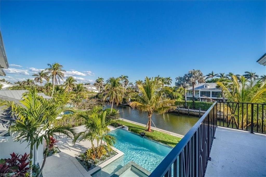 NAPLES, Florida, 34102, United States, 5 Bedrooms Bedrooms, ,5.5 BathroomsBathrooms,Residential,Forsale,1995082