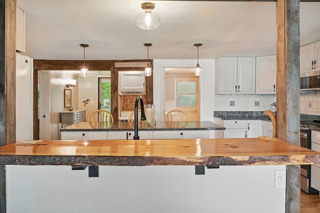 Monmouth, Maine, 04259, United States, 4 Bedrooms Bedrooms, ,3 BathroomsBathrooms,Residential,Forsale,1900059