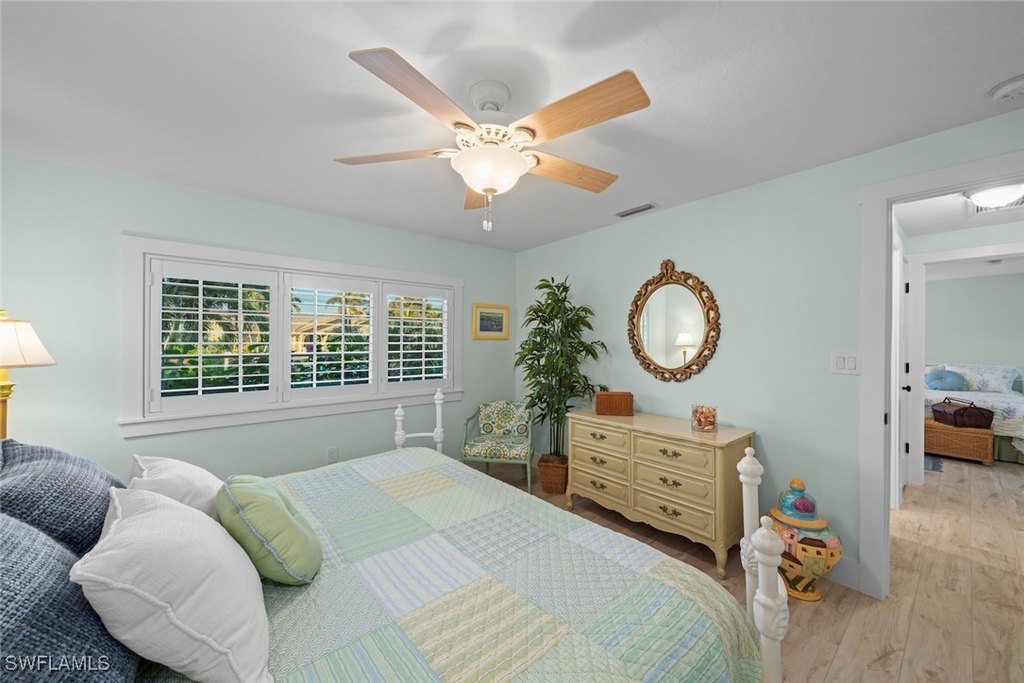 Sanibel, Florida, 33957, United States, 4 Bedrooms Bedrooms, ,3 BathroomsBathrooms,Residential,Forsale,1886342