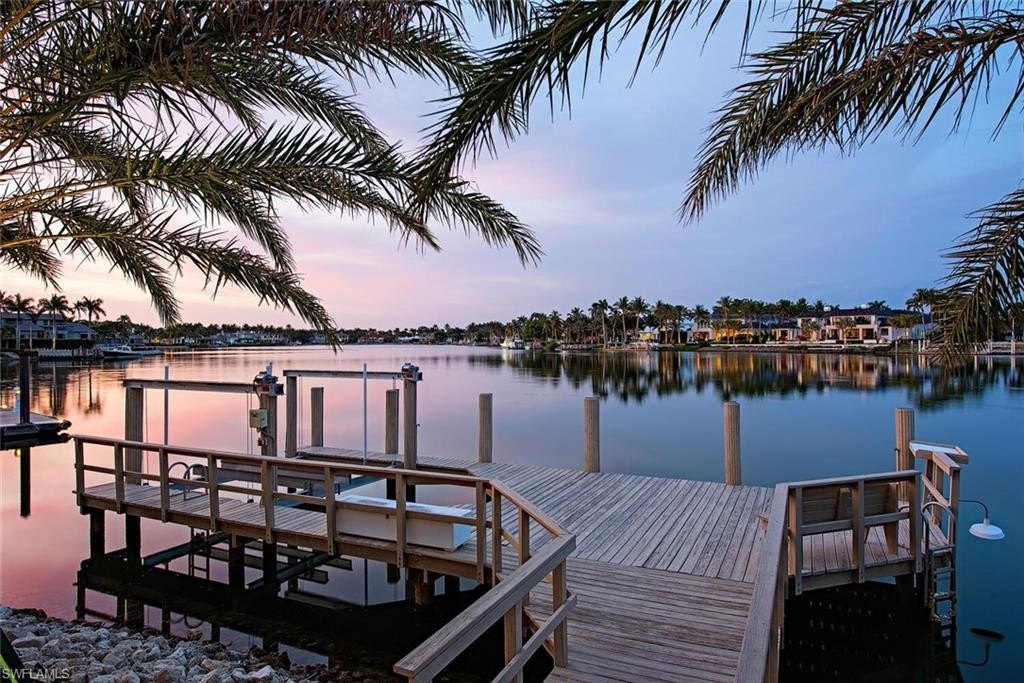 NAPLES, Florida, 34102, United States, 5 Bedrooms Bedrooms, ,6.5 BathroomsBathrooms,Residential,Forsale,1995081