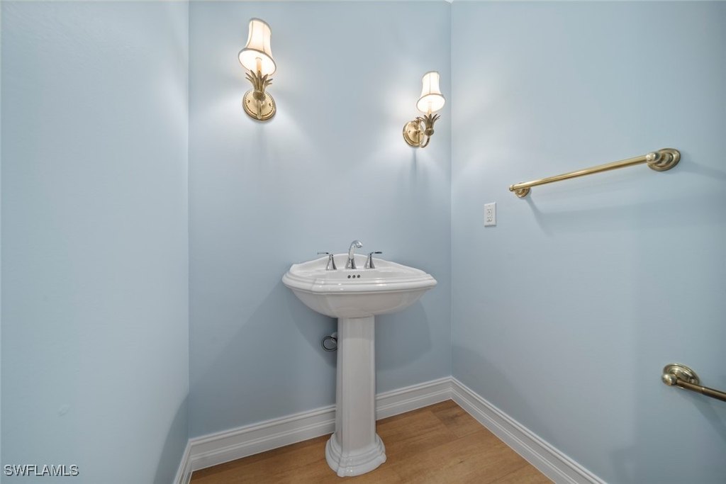 Sanibel, Florida, 33957, United States, 3 Bedrooms Bedrooms, ,2.5 BathroomsBathrooms,Residential,Forsale,1886408