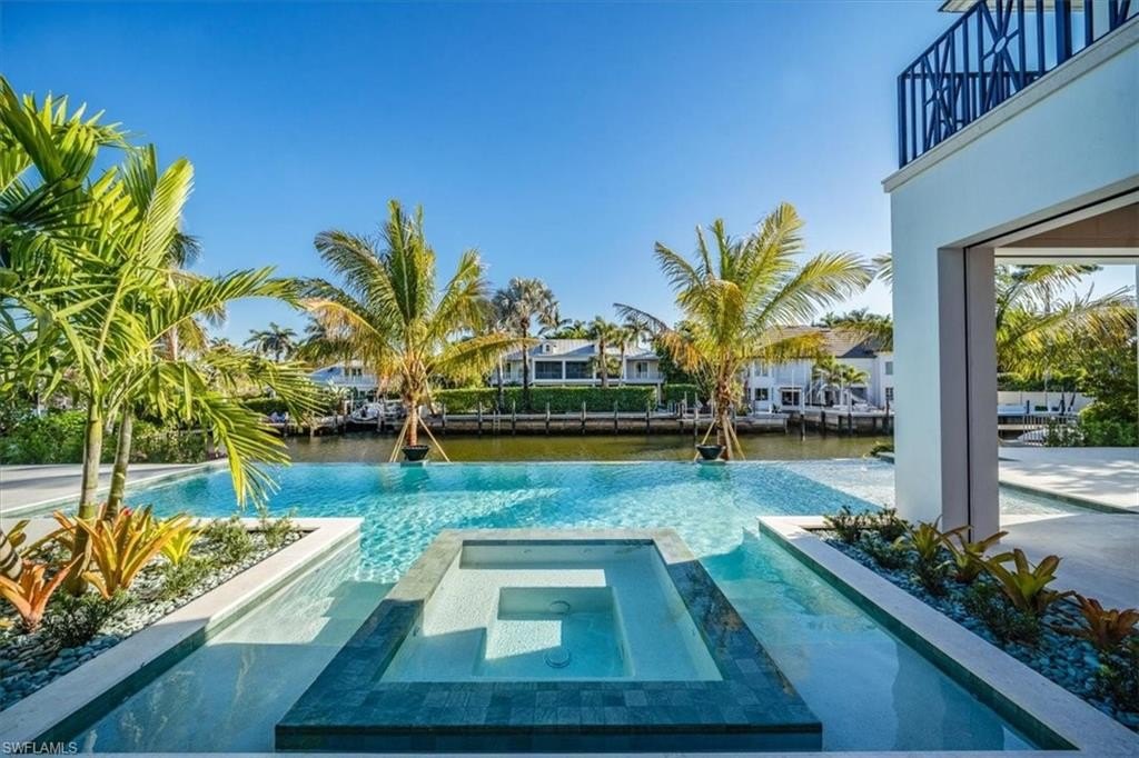 NAPLES, Florida, 34102, United States, 5 Bedrooms Bedrooms, ,5.5 BathroomsBathrooms,Residential,Forsale,1995082