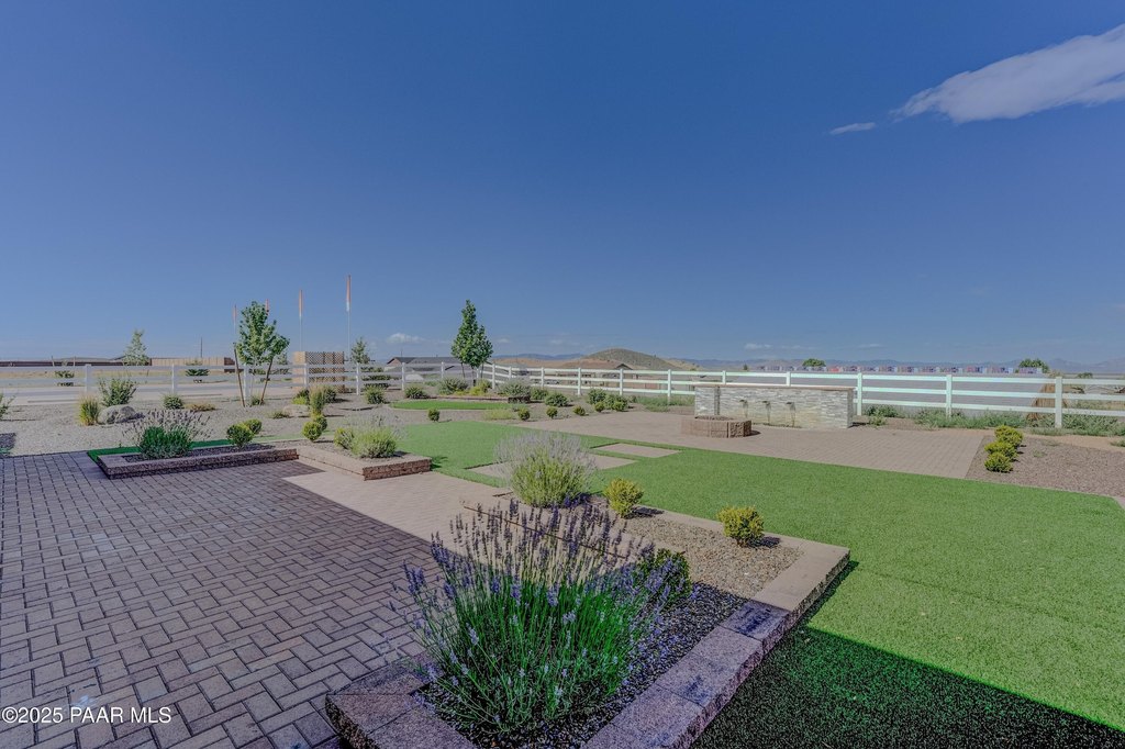 Prescott Valley, Arizona, 86315, United States, 3 Bedrooms Bedrooms, ,2 BathroomsBathrooms,Residential,Forsale,1903154