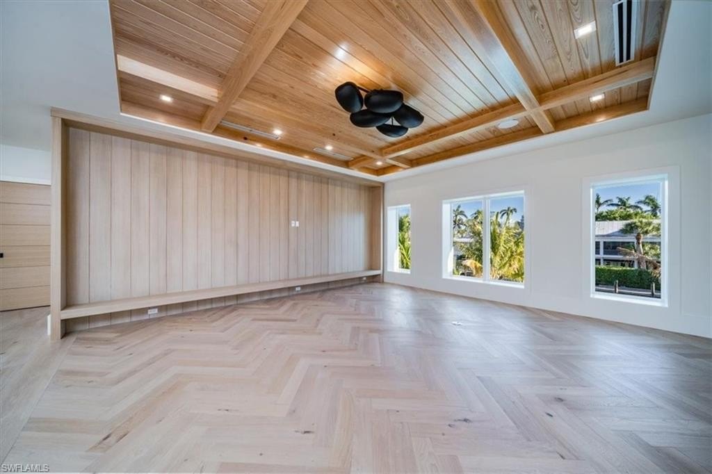 NAPLES, Florida, 34102, United States, 5 Bedrooms Bedrooms, ,5.5 BathroomsBathrooms,Residential,Forsale,1995082