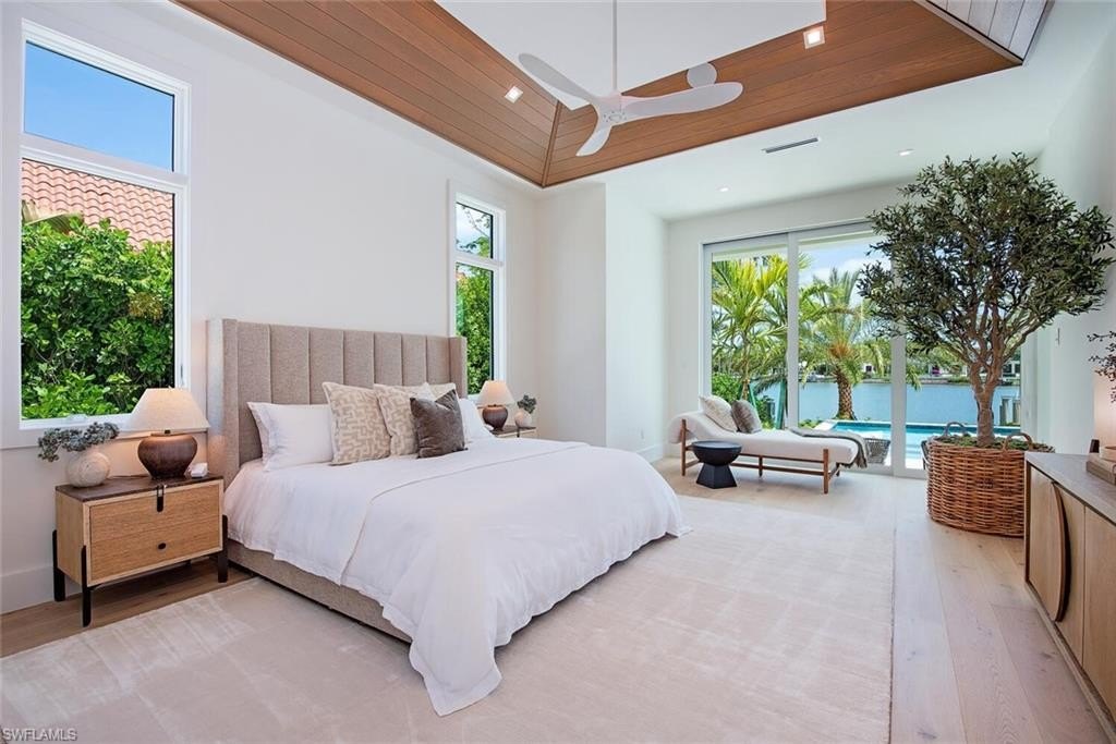 NAPLES, Florida, 34102, United States, 5 Bedrooms Bedrooms, ,6.5 BathroomsBathrooms,Residential,Forsale,1995081