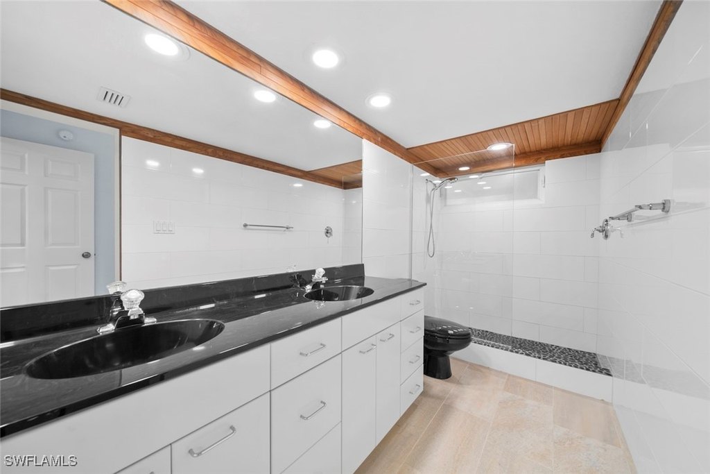 Sanibel, Florida, 33957, United States, 3 Bedrooms Bedrooms, ,2 BathroomsBathrooms,Residential,Forsale,1886340