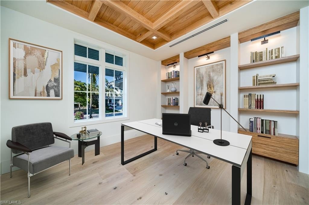 NAPLES, Florida, 34102, United States, 5 Bedrooms Bedrooms, ,5.5 BathroomsBathrooms,Residential,Forsale,1995082